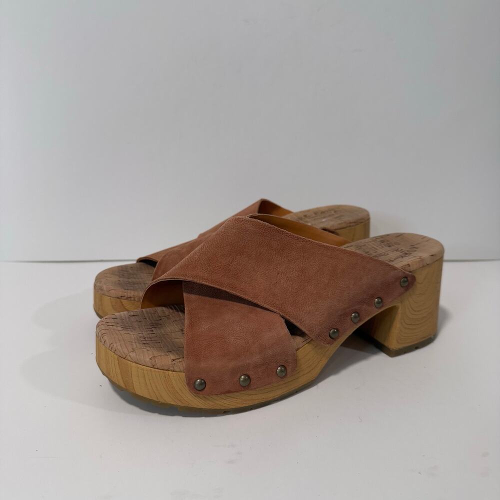 Kork-Ease Suede Crossband Clog Heels in Chestnut